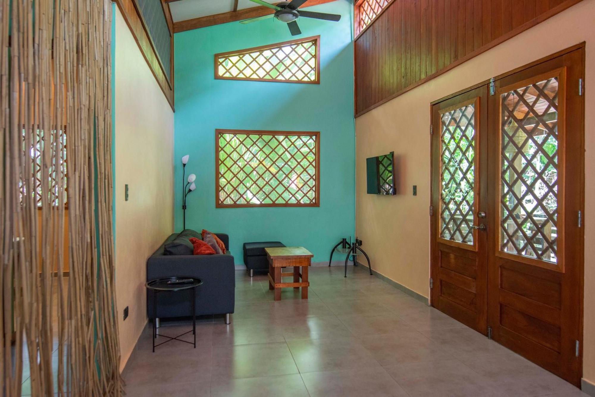 Villa Pina Dorada Dependencia Del Hotel Casa Merlin Puerto Viejo de Talamanca ภายนอก รูปภาพ