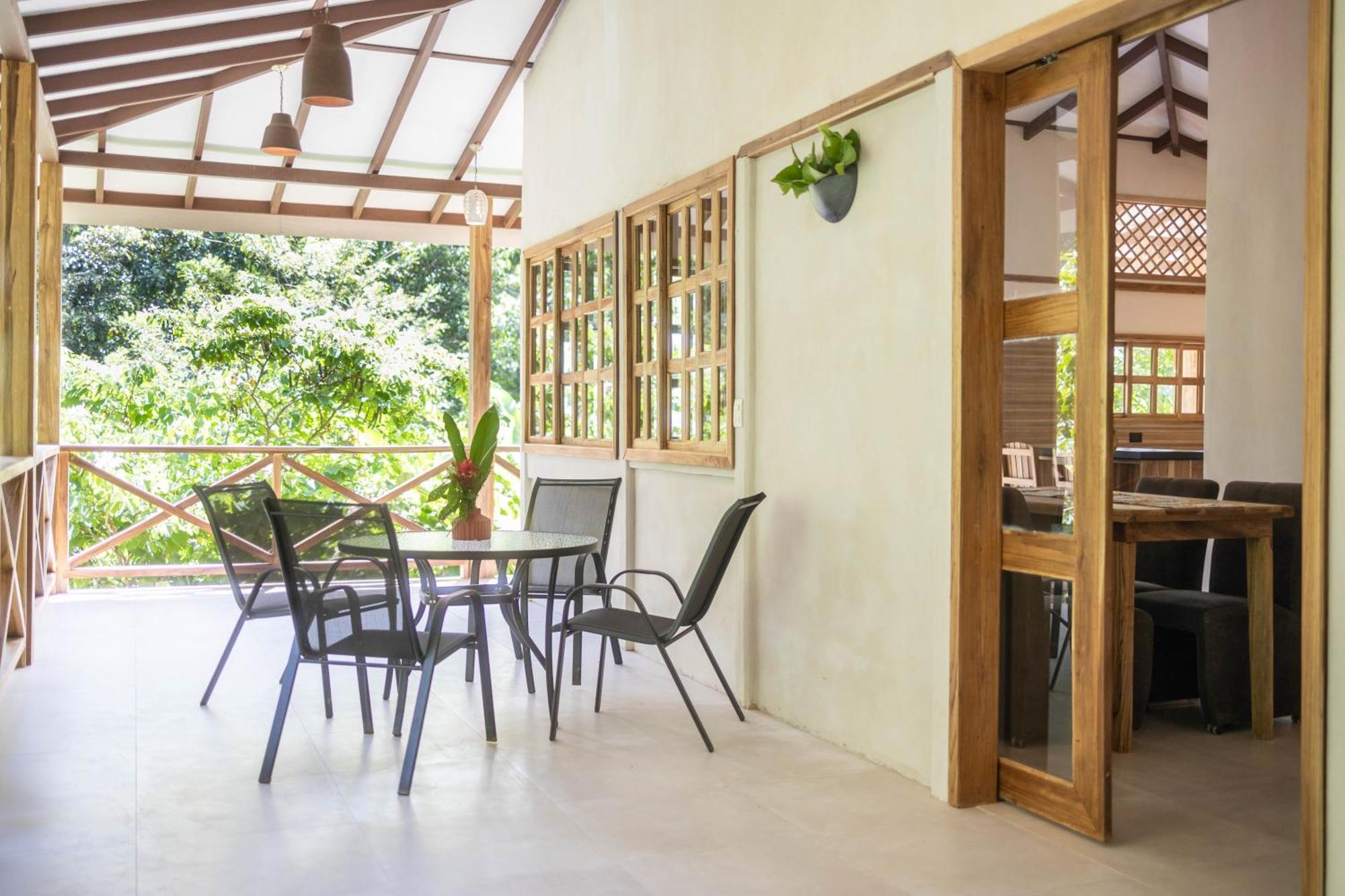Villa Pina Dorada Dependencia Del Hotel Casa Merlin Puerto Viejo de Talamanca ภายนอก รูปภาพ