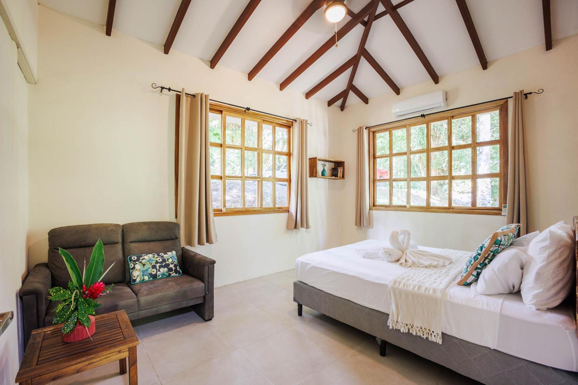 Villa Pina Dorada Dependencia Del Hotel Casa Merlin Puerto Viejo de Talamanca ภายนอก รูปภาพ