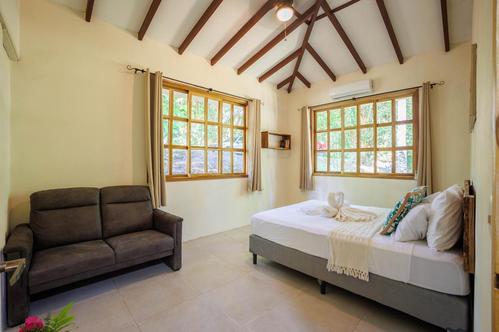 Villa Pina Dorada Dependencia Del Hotel Casa Merlin Puerto Viejo de Talamanca ภายนอก รูปภาพ