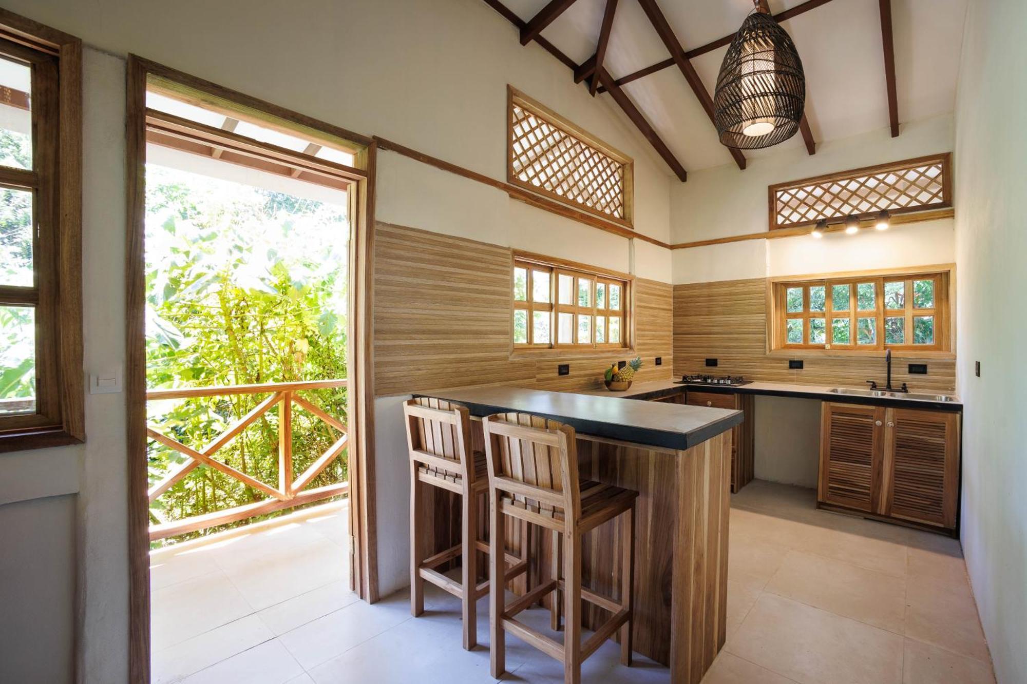 Villa Pina Dorada Dependencia Del Hotel Casa Merlin Puerto Viejo de Talamanca ภายนอก รูปภาพ